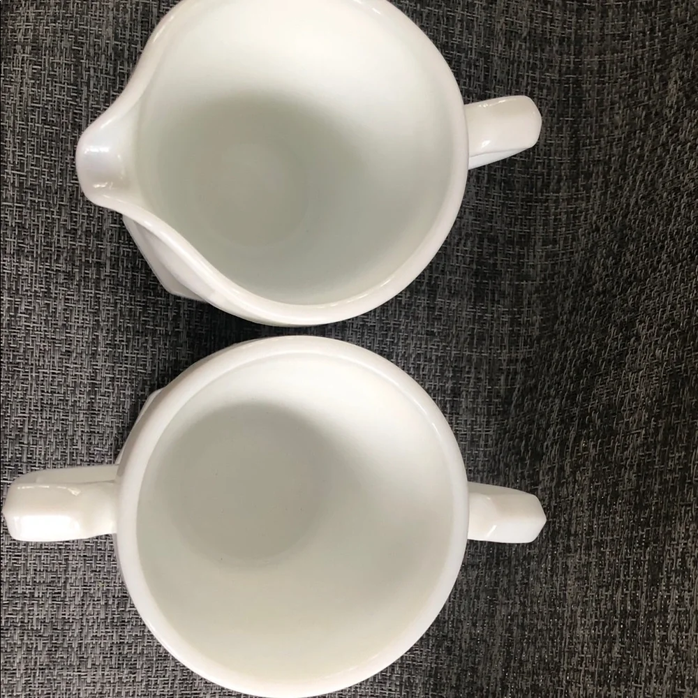 Milk glass White diamond Creamer and Sugar Set - Picture 4 of 4
